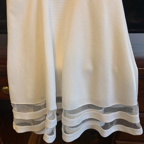 Monteau LA White Dress - Picture 10 of 16